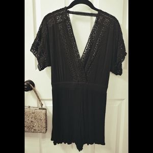 🪩 3/$15 F21 • Crochet Trim Romper